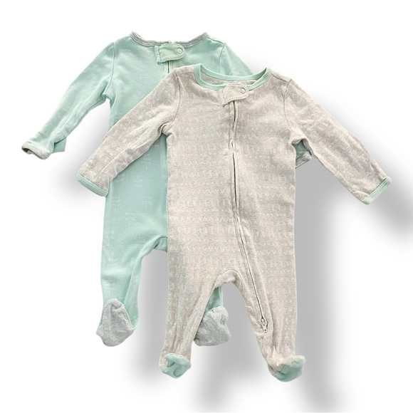 cloud island | Bundle of Footie Sleepers (0-3 mos) ☁️ - Picture 1 of 4